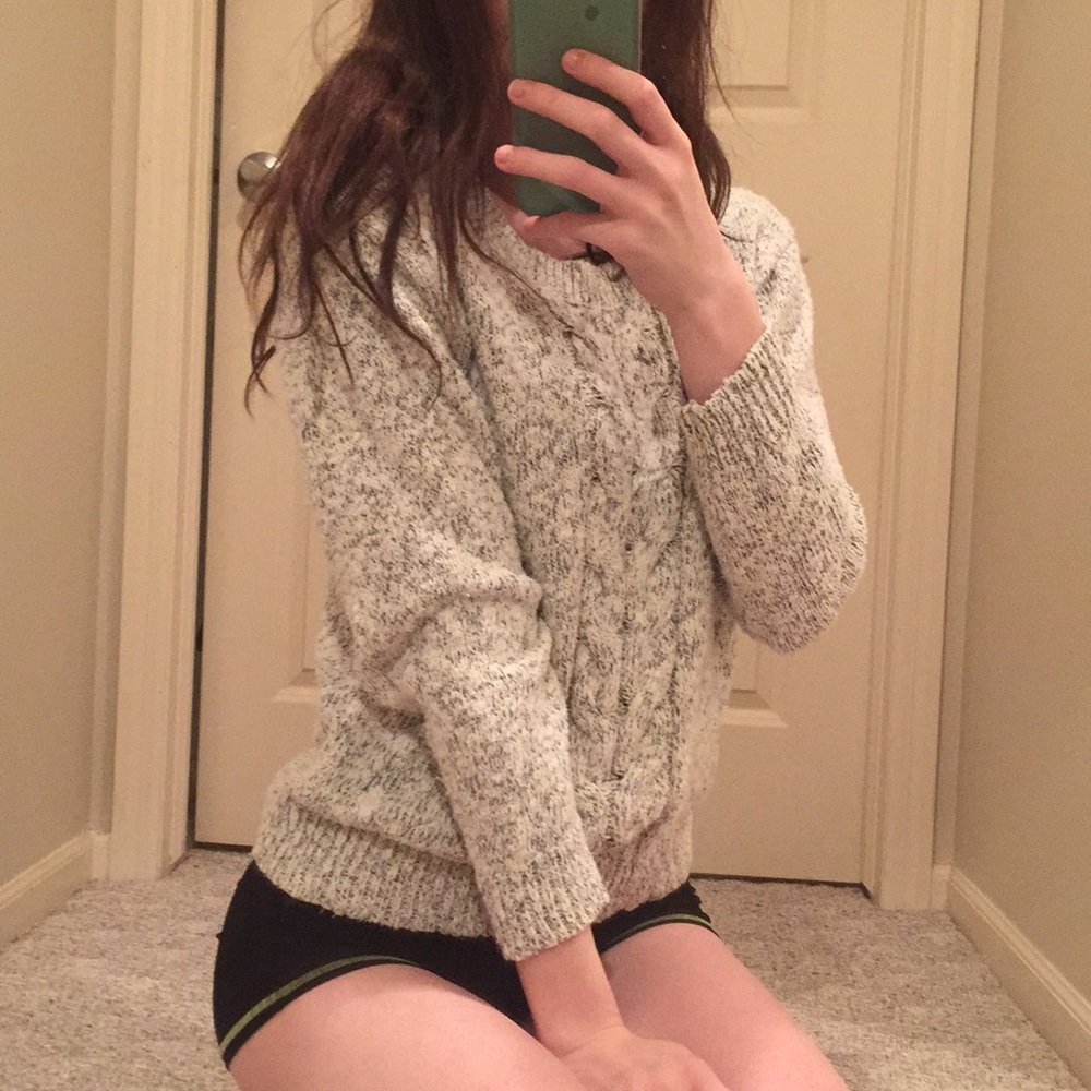 Super cute Sweater